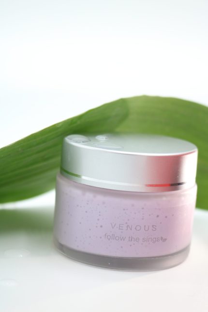 کرم حجم دهنده دست ساز ونوس با حجم 25ML,30ML