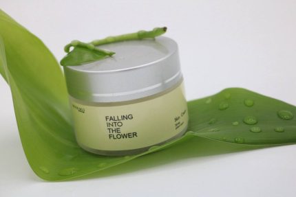 کرم مرطوب کننده دست ساز ونوس با حجم های 25ML و 30ML